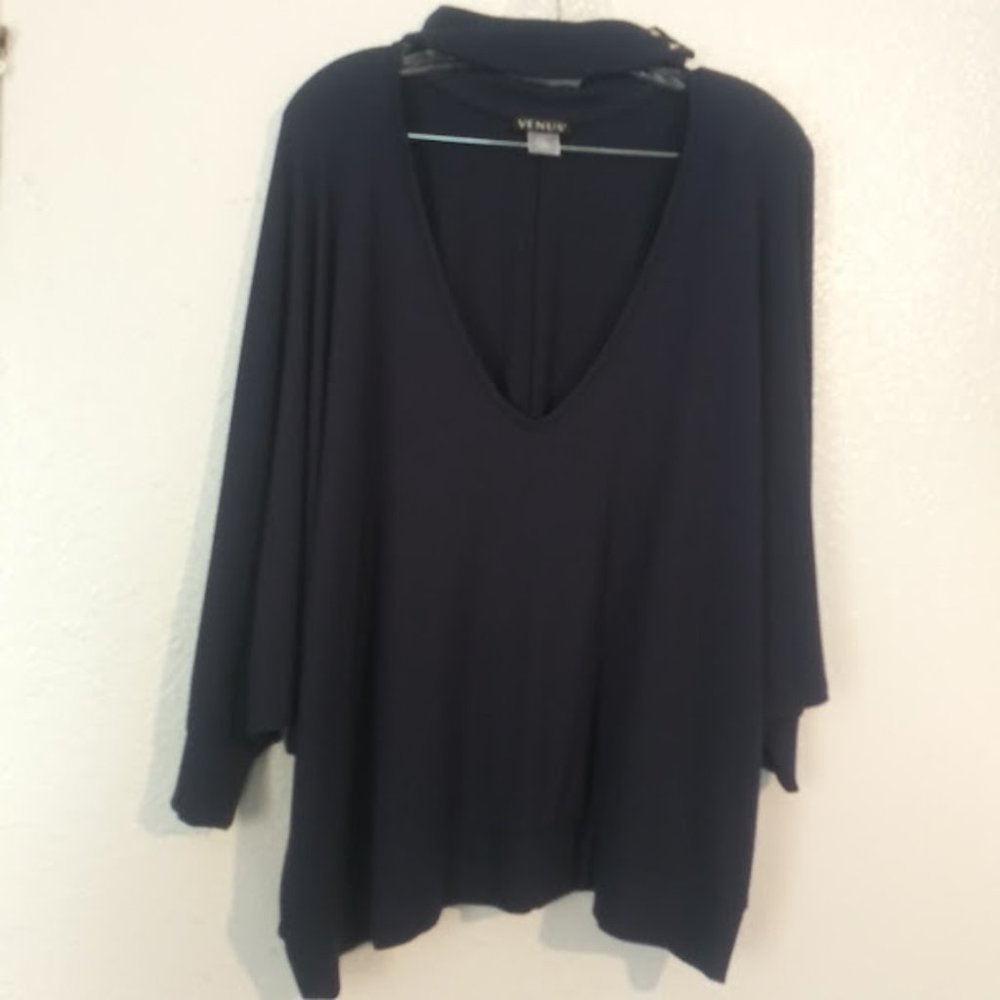 Venus women's XXXL (3X) ribbed navy blue blouse